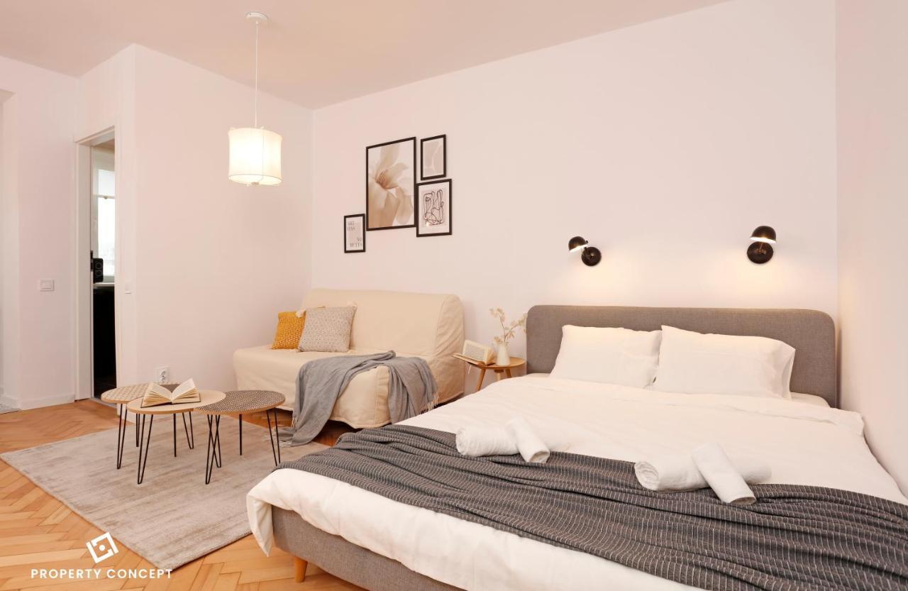 Chic Scandinavian Style Studio Apartment Bukares Bagian luar foto