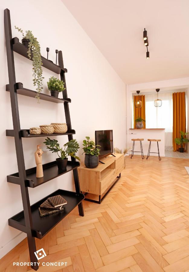 Chic Scandinavian Style Studio Apartment Bukares Bagian luar foto