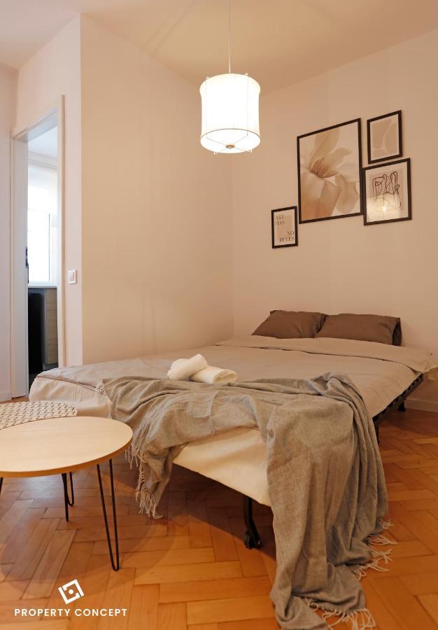 Chic Scandinavian Style Studio Apartment Bukares Bagian luar foto